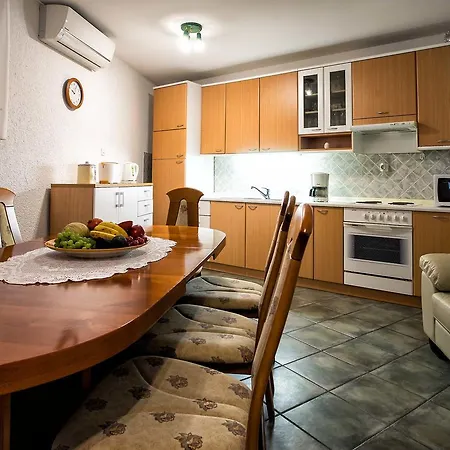 Hisa Oliva Vikendica Piran